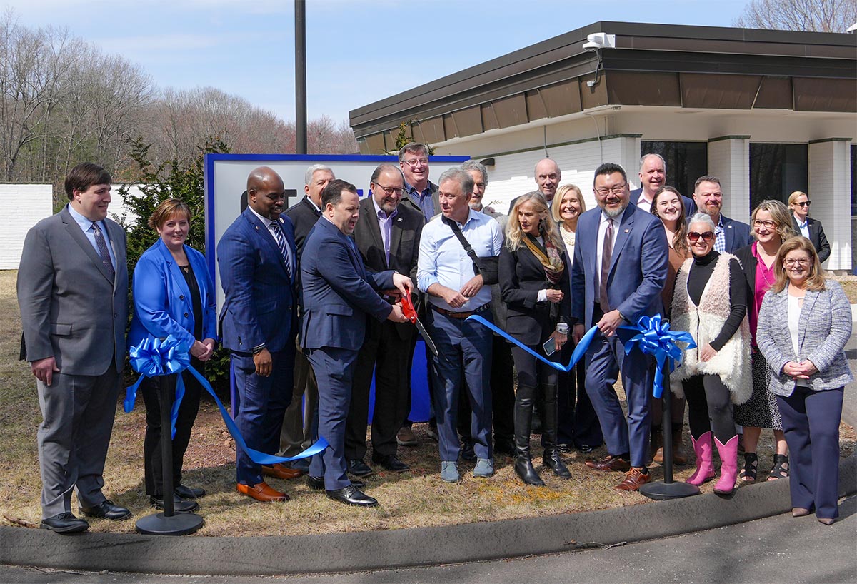 Photo: Leadership and administration from CT State Community College, Connecticut State Colleges & Universities, and the Board of Regents cut the ribbon with Gov. Ned Lamont, the Town of Farmington, and Central Connecticut Chamber of Commerce members.