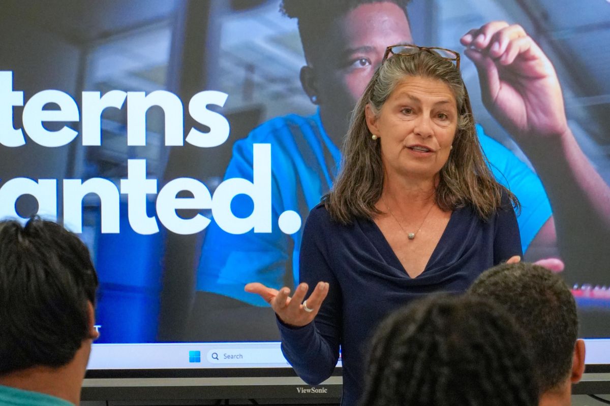 Eileen Candels, director of partnerships (shown) and Amy Thompson, Ph.D., chief technology officer, of Connecticut Center for Advanced Technology (CCAT) spoke with CT State Tunxis advanced manufacturing technology students on Oct. 6, sharing information on internship opportunities and manufacturing sector growth in specific industries.