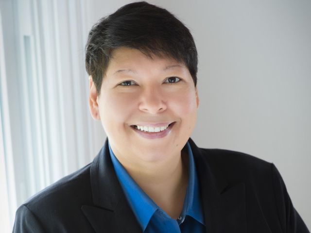 Dr. Christina Royal